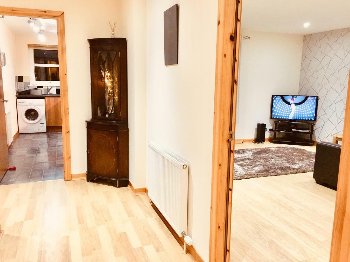Azim And Suzi'S City Centre Apartment Inverness Exteriör bild