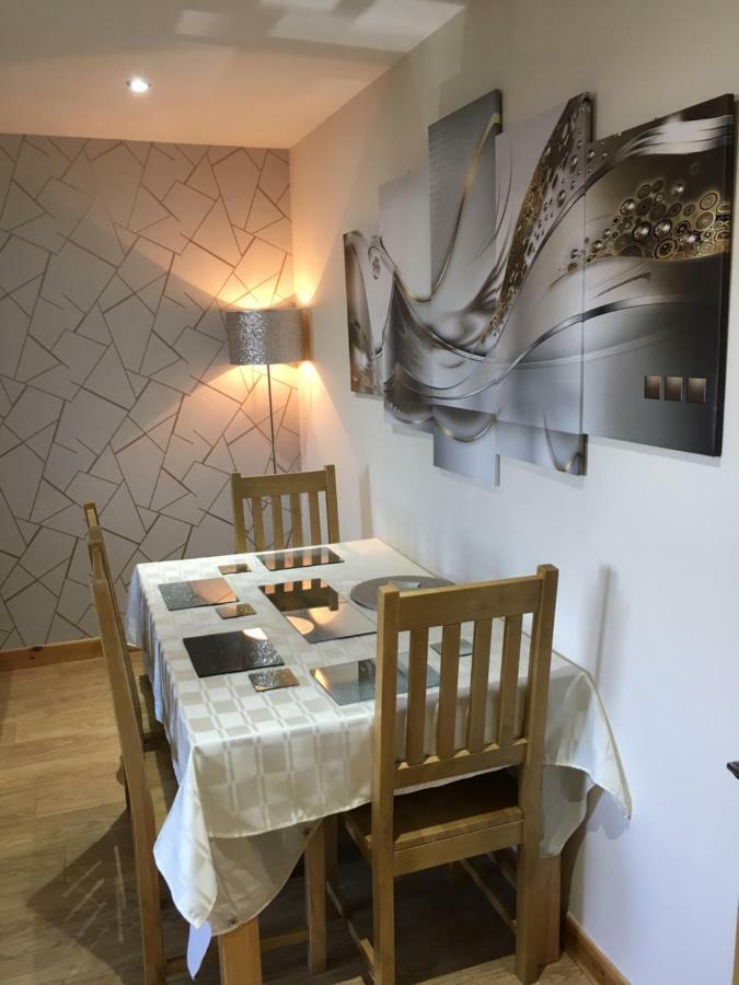 Azim And Suzi'S City Centre Apartment Inverness Exteriör bild