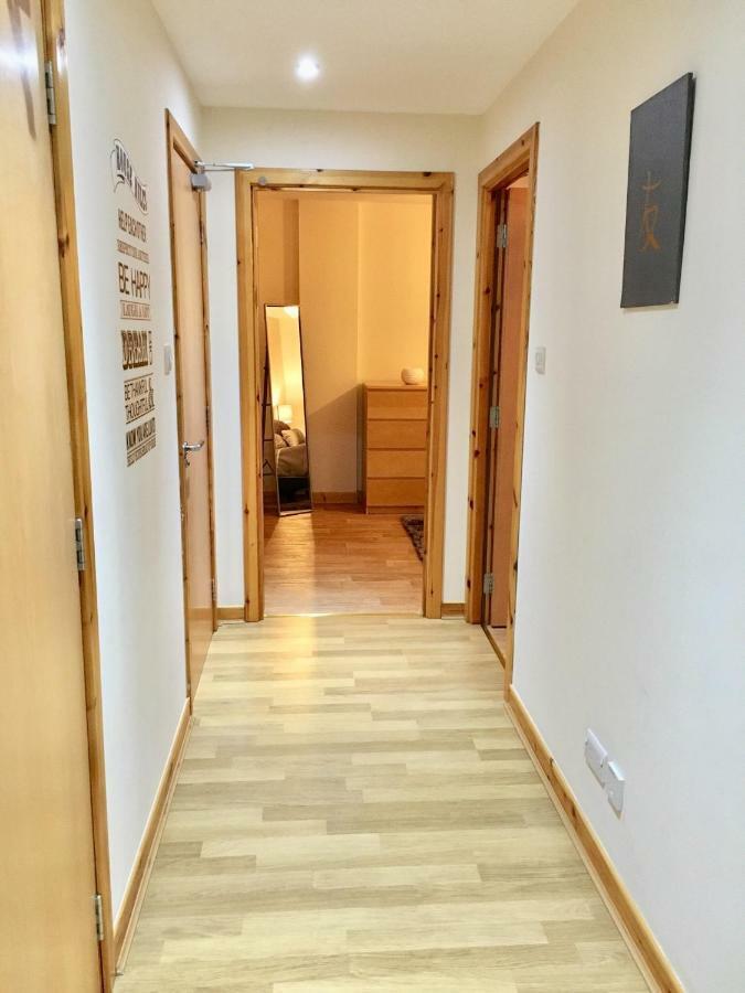 Azim And Suzi'S City Centre Apartment Inverness Exteriör bild